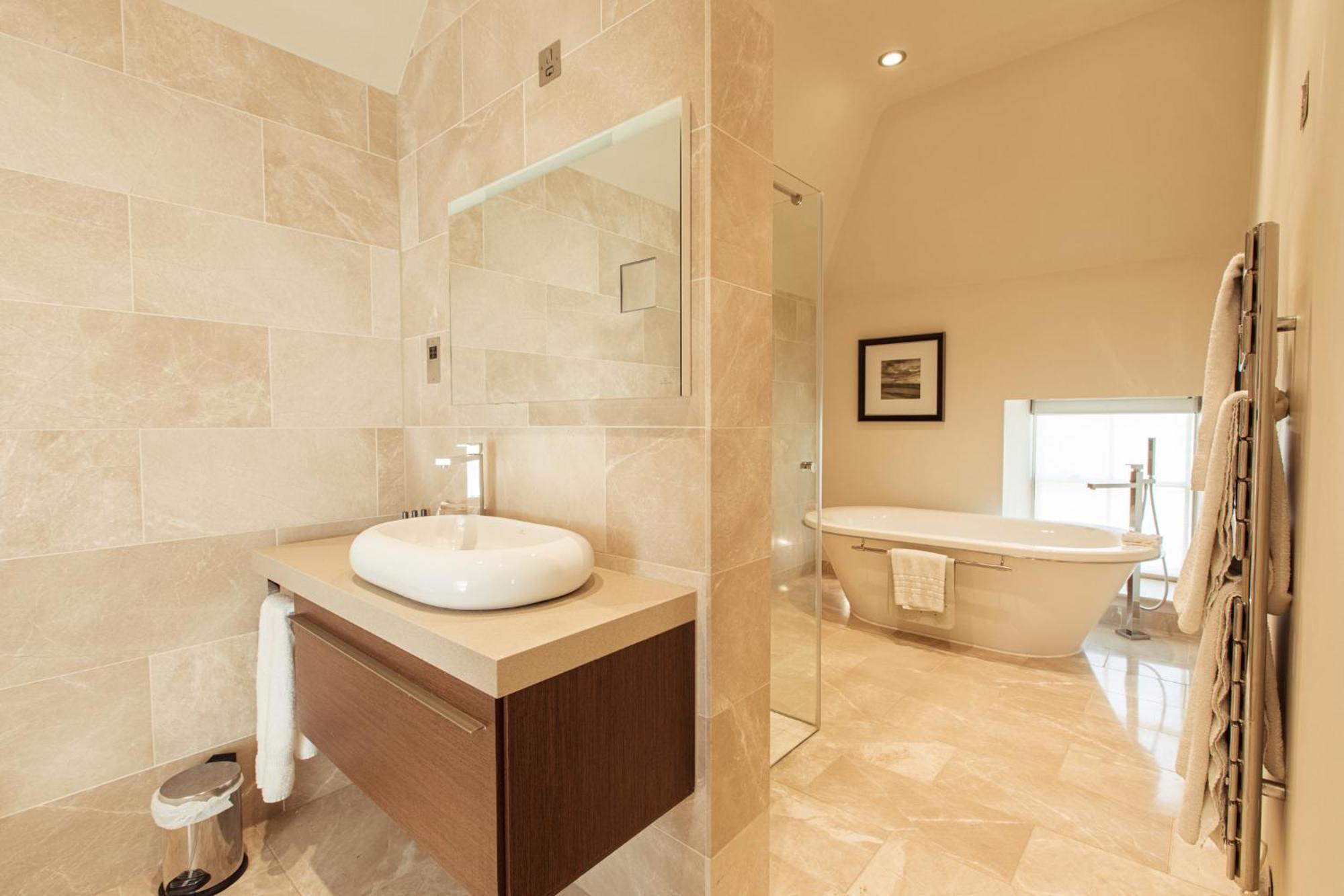 Bed & Breakfast Close House